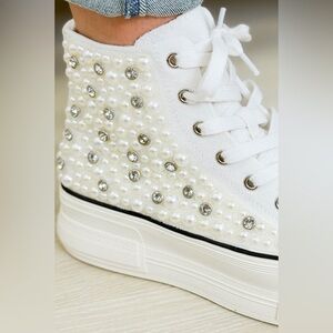 NWT Azalea Wang White Pearl/ Rhinestone High Top Sneakers.